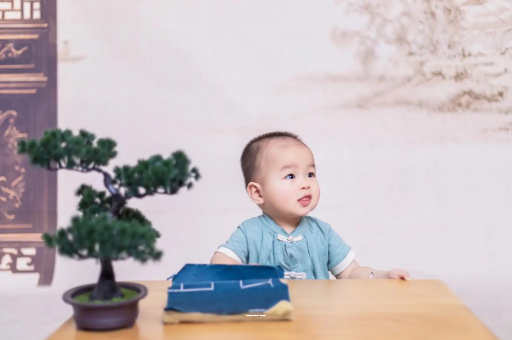 格尔木宝宝喊肚子疼怎么回事